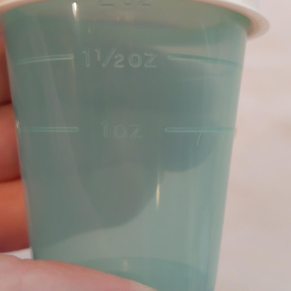 NIP Tupperware Lunch Set - Picture 4 of 5